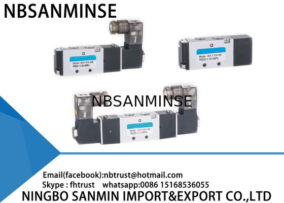 4V 100 serie del solenoide della valvola pneumatica del doppio tipo controllato a tre posizioni di AirTAC